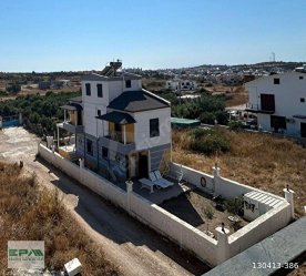 DİDİM HİSARDA GENİŞ BAHÇELİ FULL EŞYALI 3+1 VALİZİNİ AL GEL VİLLASI