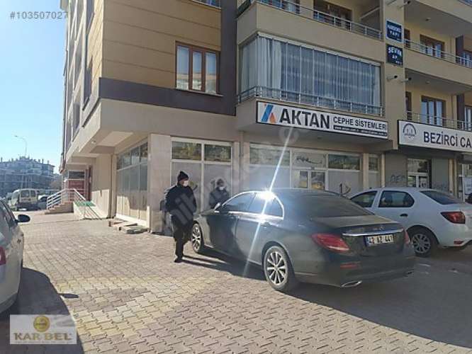 KARAKAYIŞ CADDESİNE 10m KİRALIK FIRIN RUHSATLI KÖŞE DÜKKAN 120m