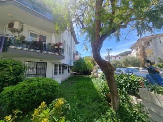 Marmaris Sitelerde eşyalı kiralık 2+1 bahçeli daire