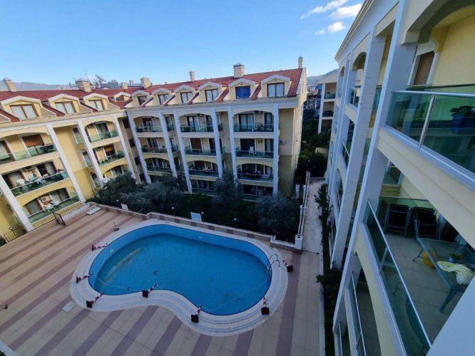 Marmaris Sitelerde Havuzlu 3+1 geniş dubleks daire