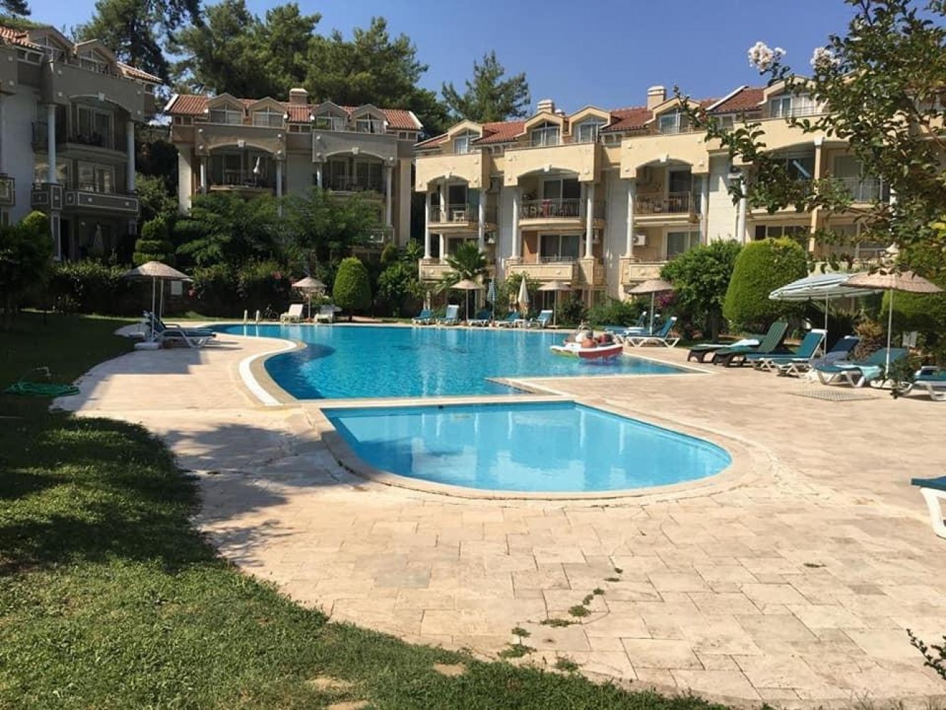 Marmaris İçmelerde Havuzlu Sitede 2+1 Köşe Dubleks