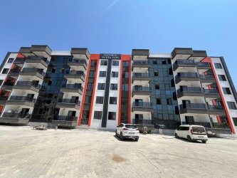 MERSİN YEŞİL OVACIKTA BİRİNCİ SINIF İŞÇİLİKLE YAPILMIŞ LÜX 2 + 1