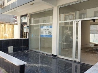 Manisa Yunusemre Atatürk Mh. Geniş Yeni Bina Bahçeli 60m2 Dükkan