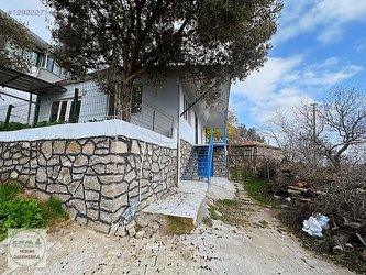 Manisa Yunusemre Kocakoru Mah. Satılık 2+1 Kapalı Mutfak Köy Evi