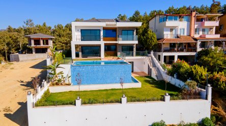 PANAROMİK FULL DENİZ MANZARALI 4+2 TEK MÜSTAKİL HAVUZLU ULTRA LÜKS VİLLA