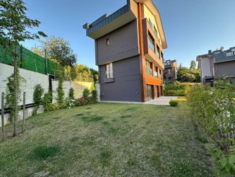 DEMRİCİKÖYÜN ZİRVESİNDE EŞSİZ DENİZ MANZARALI 7+2MÜSTAKİL VİLLA