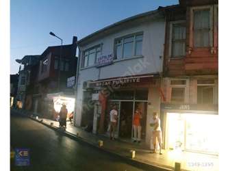 Sarıyer Merkezde Daire ve altı İşyeri olan Satılık Mustakil Ev