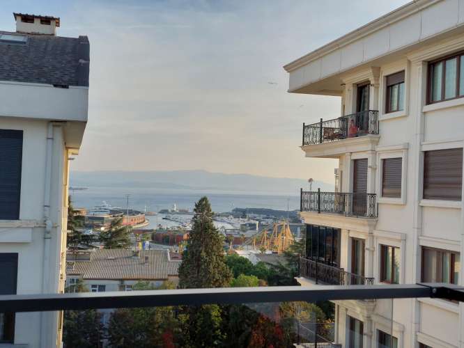 TUZLA YELKEN SİTESİNDE SATILIK LÜKS DUBLEKS DAİRE 