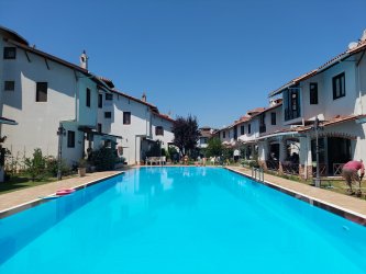 TUZLA MERCAN`DA SATILIK BAKIMLI VİLLA 