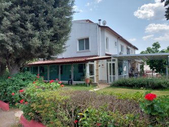 TUZLADA DENİZE SIFIR SİTEDE BAKIMLI SATILIK VİLLA 