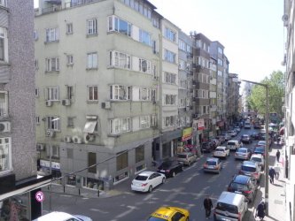 Lab Gayrimenkul`den...ABİDE-İ HÜRRİYET CADDESİN`DE SATILIK DAİRE