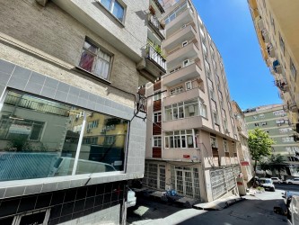 Mecidiyeköy merkezde, temiz masrafsız 3+1 kiralık    