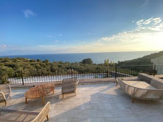 Ç.Kale AYVACIK Kocaköy de Önü Kapanmaz Midiili Manzaralı taştan  sıfır Villa