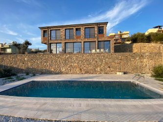 Ç.Kale AYVACIK Kocaköy de Önü Kapanmaz Midiili Manzaralı özel taş MÜSTAKİL ev