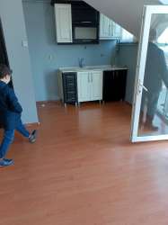 10 YILLIK BİNA 1+1 ÇATI KATI MASRAFSIZ DAİRE