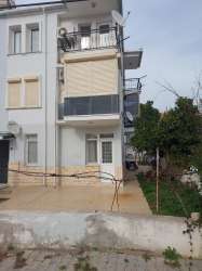 satılık merkezde zeminkkat daire