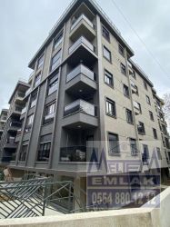 BAKIRKÖY İNCİRLİ SATILIK İKİ KATLI DÜKKAN YENİ BİNA