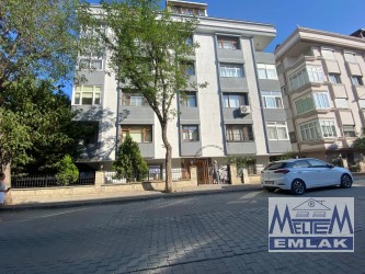 BAHÇELİEVLER YAYLADA 2 DAİRE BİRDEN SATILIKTIR.