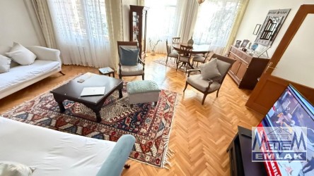 BAKIRKÖY BAHÇELİ NİZAM DA MERKEZE YAKIN 3+1 BÜYÜK FERAH DAİRE
