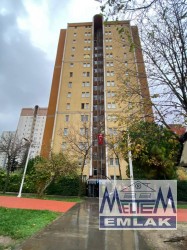 BEYLİKDÜZÜ BAHAUS SIRASINDA CADDE CEPHELİ ARA KAT 165M2