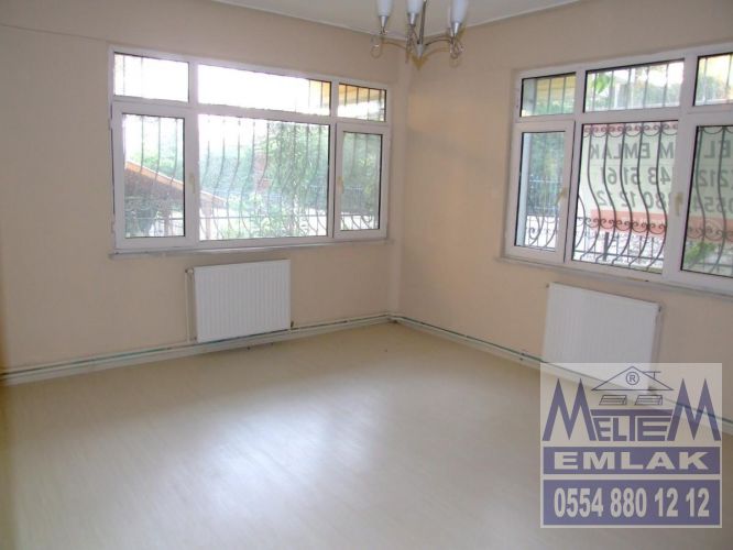 SATILIK VİLLA DAİRESİ  DÜZ GİRİŞ KAT 3+1 +VERANDA BAHÇE