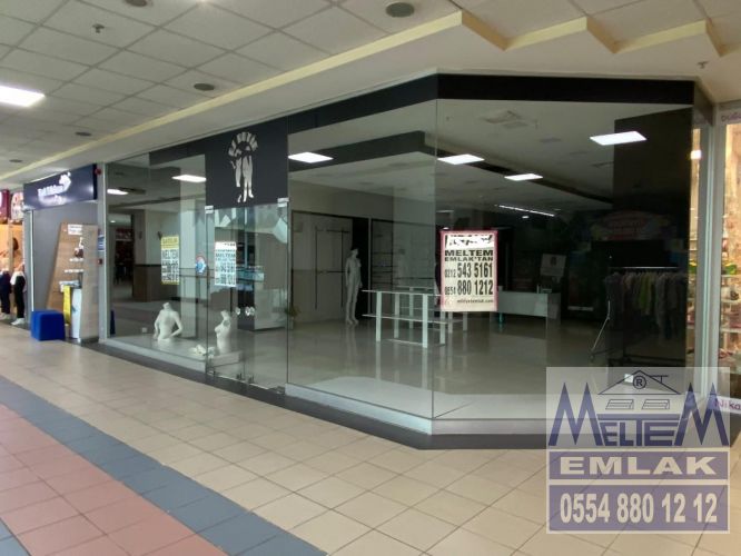 BEYLİKDÜZÜ E 5 CEPHELİ BEYLİCİUM AVM de 50M2