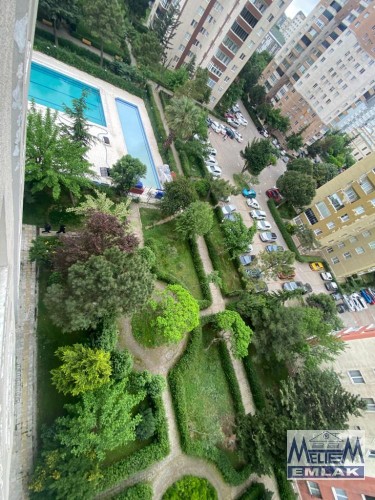 BEYLİKDÜZÜ BAHAUS METROBÜS YAKINI GÜVENLİKLİ SİTEDE 2+1