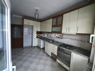 8 Kasım Mah. File Market ve Akım Koleji karşısında Kiralık 