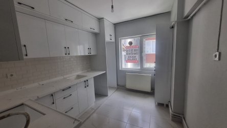 MAXS EMLAK`TAN KİRALIK DAİRE 2+1 ÇARŞI MERKEZİNDE