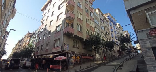 ŞİŞLİ KURTULUŞTA ARA KAT 2+1 ASANSÖRLÜ KİRALIK DAİRE