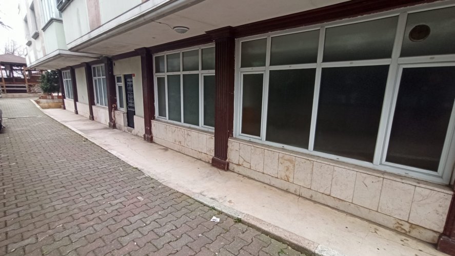 Kağıthane Hamidiye mah Site içinde ofis veye Depoya uygun 200 m2 Kiralık işyeri 