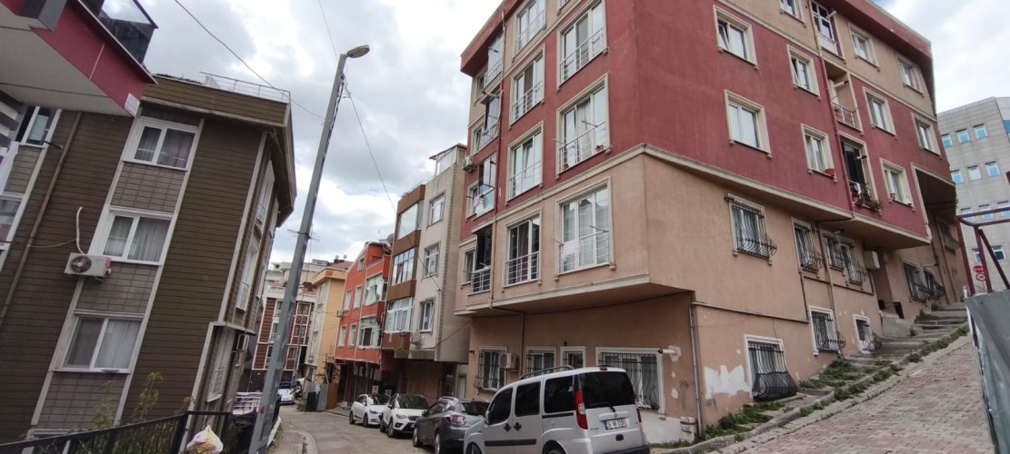 MERKEZ MAHALLESİNDE MERKEZİ KONUMDA FERAH 1+1 KİRALIK DAİRE