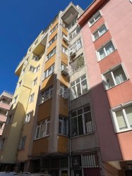 BEŞİKTAŞ  BALMUMCU DİKİLTAŞTA METROYA YAKIN ARA KAT 3+1 KİRALIK DAİRE