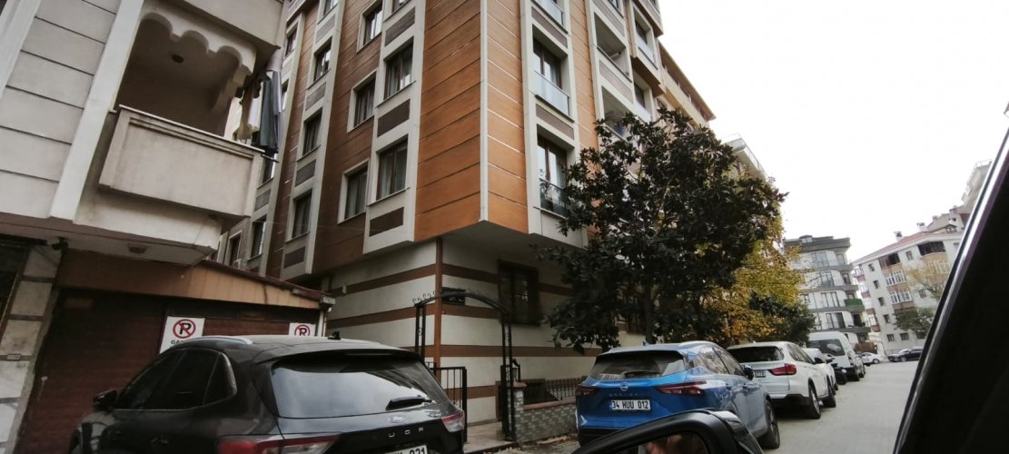 KAĞITHANE MERKEZ İSKİYE KOMŞU 2+1 GENİŞ DAİRE KAPALI OTOPARKLI