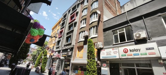 KAĞITHANE YEİÇARŞIDA KİRALIK OFİS 1+1 İŞYERİ