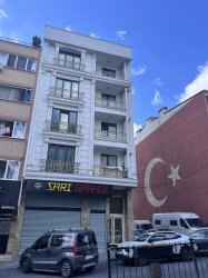 BAYRAMPAŞA 100.YIL CD.ÜZERİNDE YENİ BİNA KİRALI 2+1 DAİRE