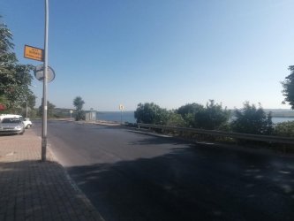 GÖL MANZARALI MÜSTAKİL SATILIK KOMPLE BİNA VE 224 m2 ARSASI