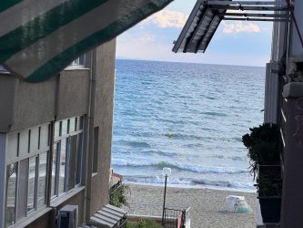 BÜYÜKÇEKMECE KUMBURGAZ KUMYALI SİTESİNDE 2+1 SATILIK YAZLIK