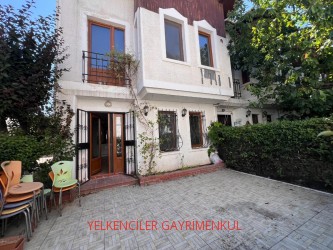 KÜÇÜKÇEKMECE HALKALI İSTASYON MAH. 4+1 KİRALIK TRİPLEKS VİLLA