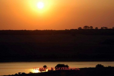 SİLİVRİ BALABAN DA GÖLET MANZARALI İMARLI 258m2 SATILIK ARSA
