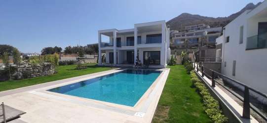 NAZAR EMLAK`TAN BODRUM TURGUTREİS`TE  MUHTEŞEM MANZARALI VİLLA REF-2667