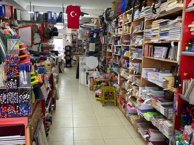 NAZAR EMLAK `TAN BODRUM TURGUTREİS TE DEVREN SATILIK KIRTASİYE DÜKKANI REF-2772