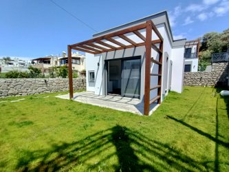 BODRUM TURGUTREİSTE DENİZ MANZARALI 2+1 SIFIR SATILIK TEK KATLI  EV REF-2892