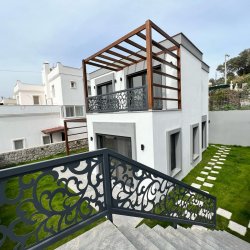 BODRUM TURGUTREİSTE DENİZ MANZARALI 3+1 SIFIR SATILIK dubleks  EV REF-2893