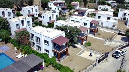 NAZAR EMLAK`TAN  BODRUM GÜMÜŞLÜK MERKEZDE KİRALIK 2+1 DAİRE REF-2998