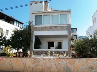 BODRUM TURGUTREİS`TE  2+1 BAHÇE KATI DAİRE REF-3058