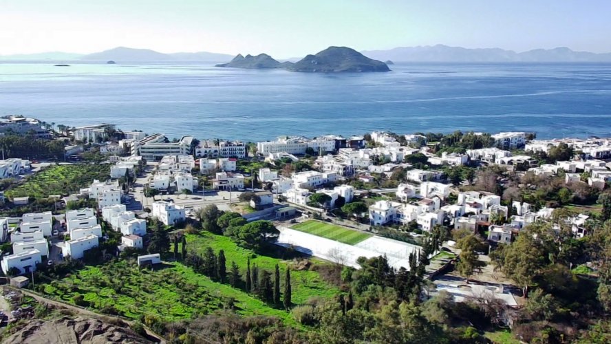 BODRUM TURGUTREİS MERKEZDE DENİZE YAKIN ARSA REF-3082