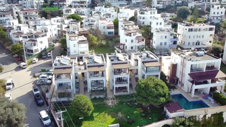 KİRALIK DAİRE - BODRUM TURGUTREİS MERKEZDE BAHÇE KATI 2+1 DAİRE - REF- 3141-1