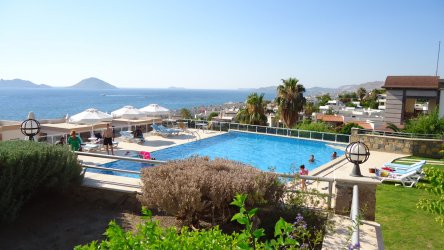 BODRUM TURGUTREIS TE MANZARALI KİRALIK   ESYALI DAIRE REF-3146