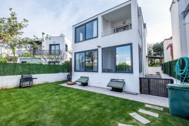 BODRUM TURGUTREİS MERKEZDE 5+2 BÜYÜK VİLLA